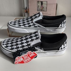 Vans Adult Slip-On Core Classics, Black and White